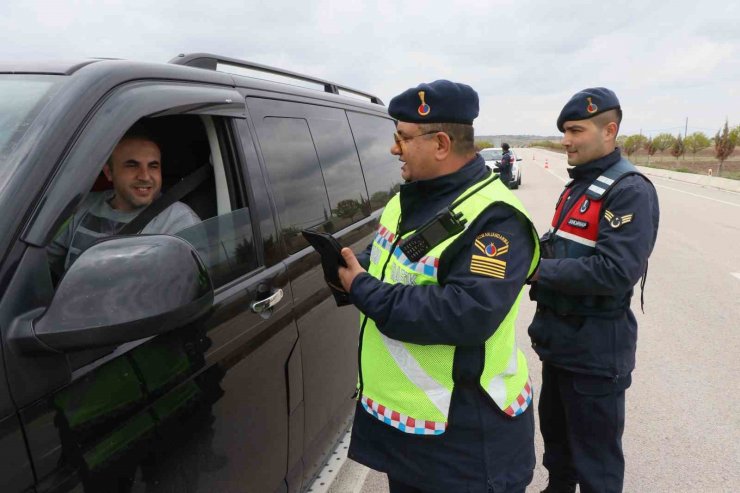 Jandarma ilçe, belde ve köy yollarında sıkı denetimde