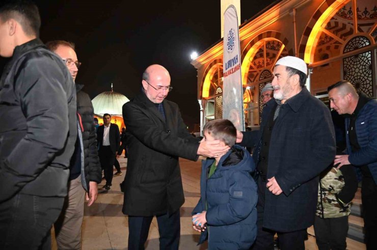 Selçuklu’da ilk teravih coşkusu yaşandı