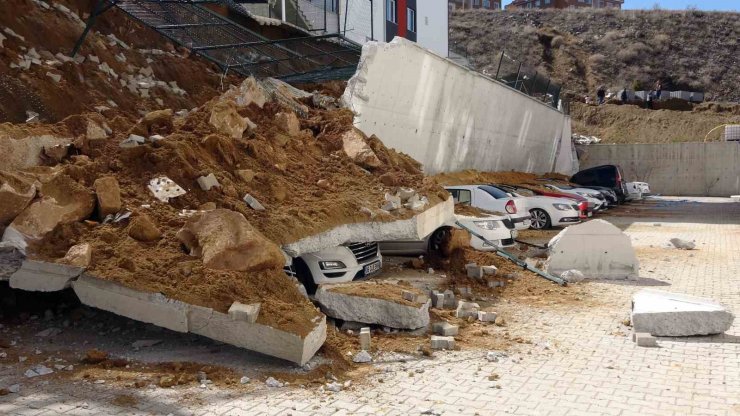Yozgat’ta çöken istinat duvarının oluşturduğu hasar dron ile görüntülendi