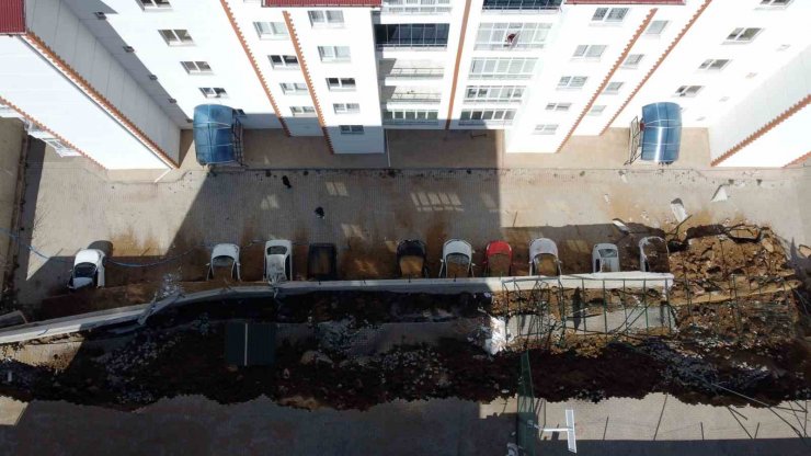 Yozgat’ta çöken istinat duvarının oluşturduğu hasar dron ile görüntülendi