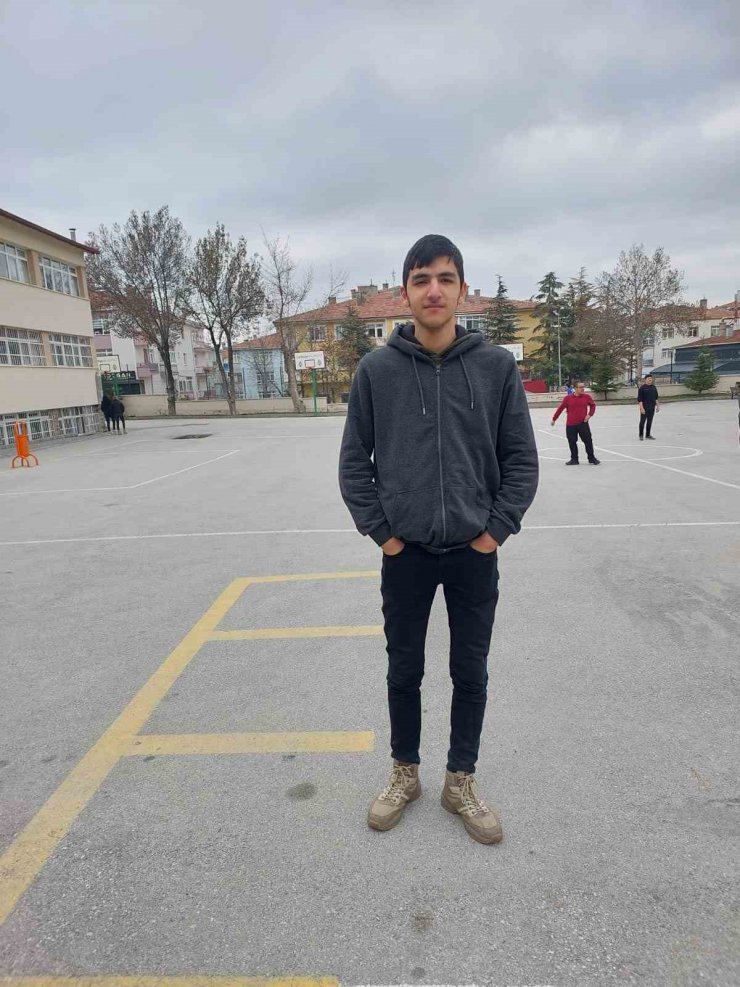Madde bağımlısından iki okulda bıçaklı saldırı: 1 ölü, 5 yaralı