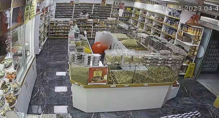 Petrol istasyonundan 600 bin liralık soygun kamerada