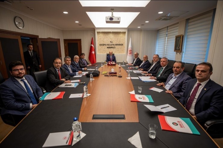 TÜRK-İŞ Genel Başkanı Atalay: “(Kamu Çerçeve Protokolü) Önümüzdeki hafta salı günü bize bir rakam getireceklerini söylediler”