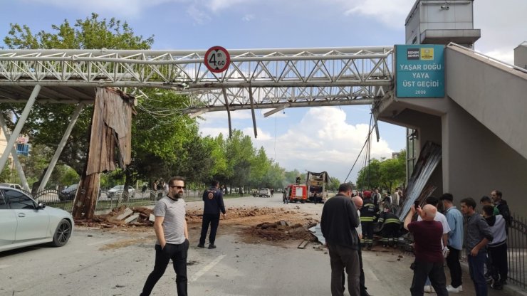 Vincin çarptığı üst geçitteki çocuğun düştüğü anlar kamerada