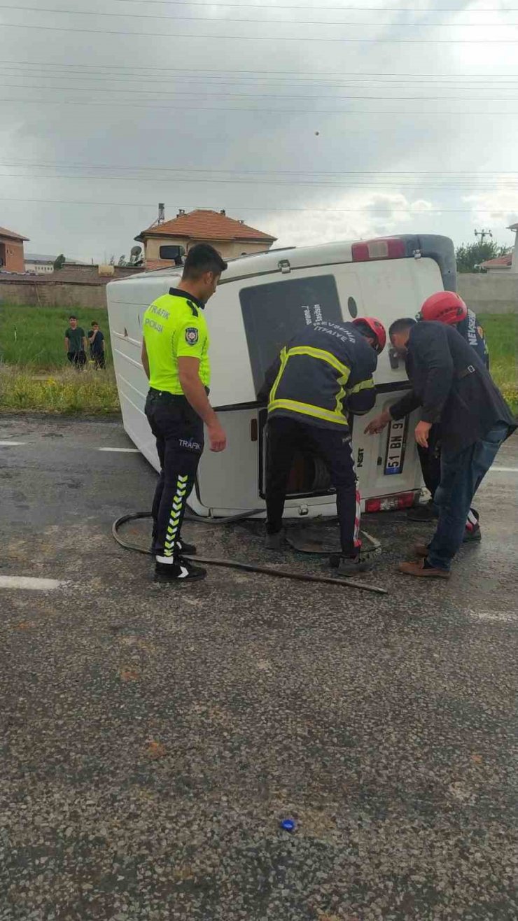 Nevşehir’de işçi servisi ile öğrenci servisi çarpıştı: 8 yaralı