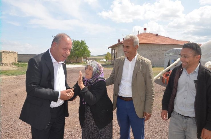 Başkan Oprukçu Anakız Öğer’in evini teslim etti