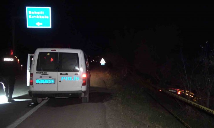 Kontrolden çıkan çekici şarampole devrilip hurdaya döndü: 2 ağır yaralı