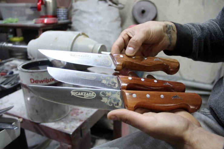 Enflasyona inat fiyatları yarıya çekti, “Kurban kesen vatandaşın yanındayım” dedi