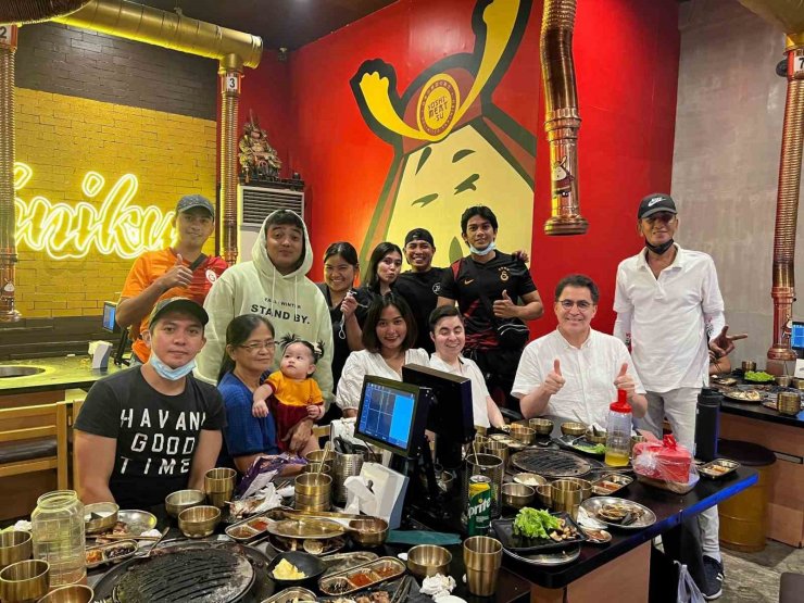 Bedensel engelli Alihan ile Filipinli gelinin aşkı engel tanımadı