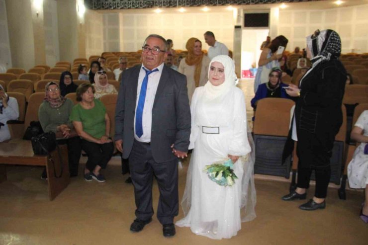 Hataylı depremzede kadın mutluluğu huzurevinde buldu