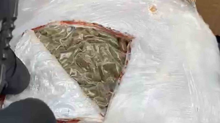 43 ilin geçiş güzergahında uyuşturucuya geçit yok: 36 kilogram ’skunk’ ele geçirildi