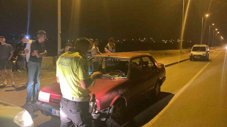 Yayaya çarpan sürücü otomobili bırakıp kaçtı: 1 ölü