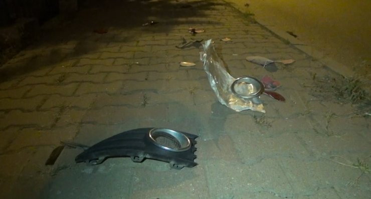 Otomobilin çarptığı motosiklet sürücüsü ağır yaralandı