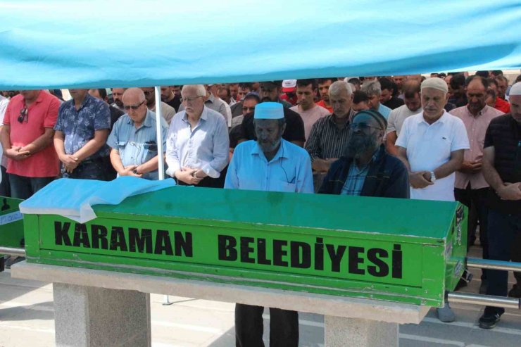 Düğüne giderken kazada ölen yaşlı çift son yolculuğuna uğurlandı