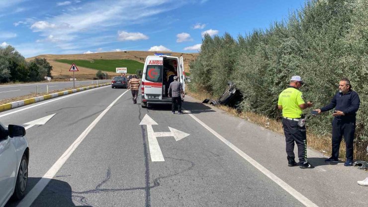 Sivas’ta trafik kazası: 3’ü çocuk 5 yaralı