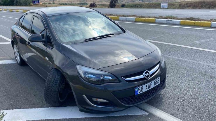 Sivas’ta trafik kazası: 3’ü çocuk 5 yaralı
