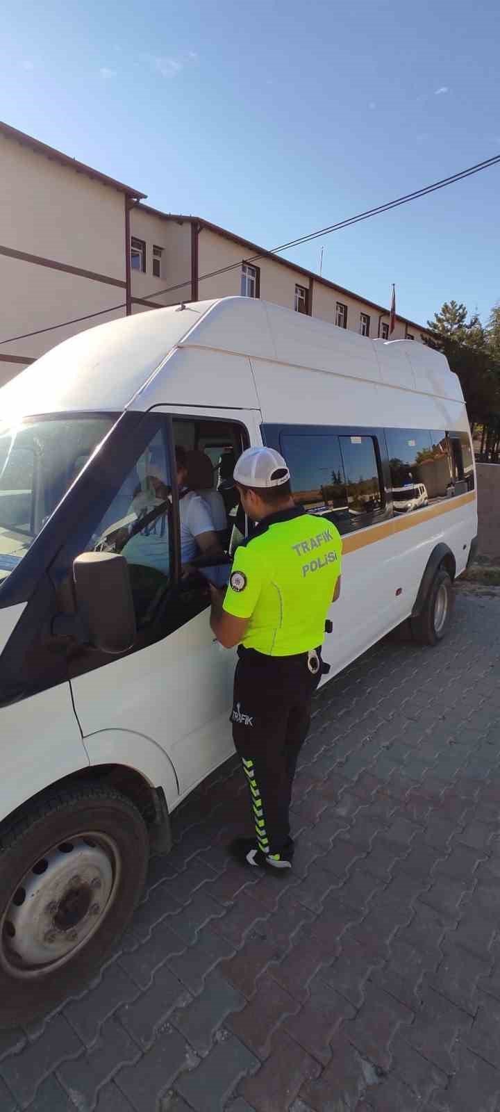 Okul servislerine denetim: 7 sürücüye cezai işlem uygulandı