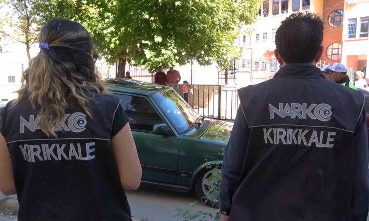 Emniyetten sıkı denetim: Okullar abluka altında