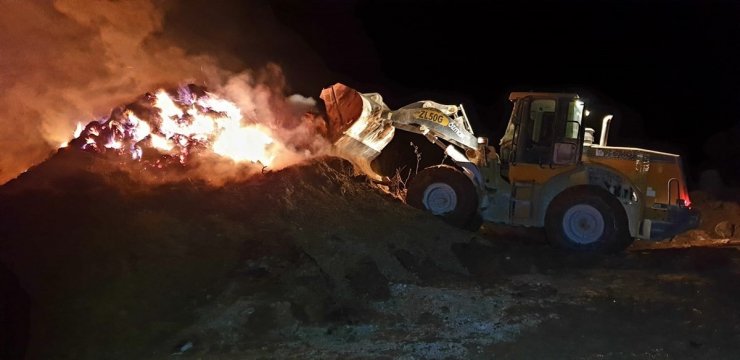 Çankırı’da 6 bin saman balyası küle döndü