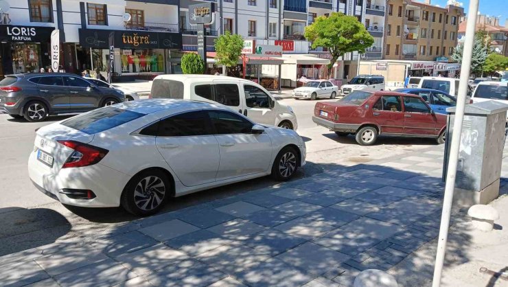 Altın toptancısını soymaya çalıştılar, olaya tanık olan esnaf korku dolu o anları anlattı