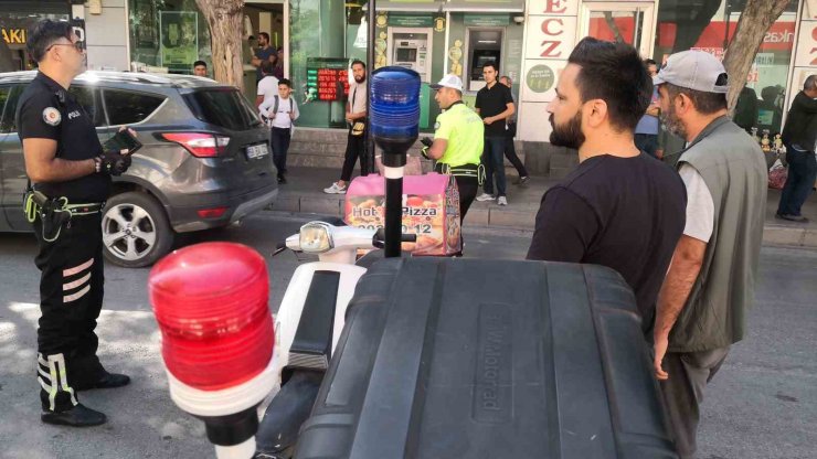 Kurallara uymayan motosiklet sürücüsüne 11 bin TL ceza