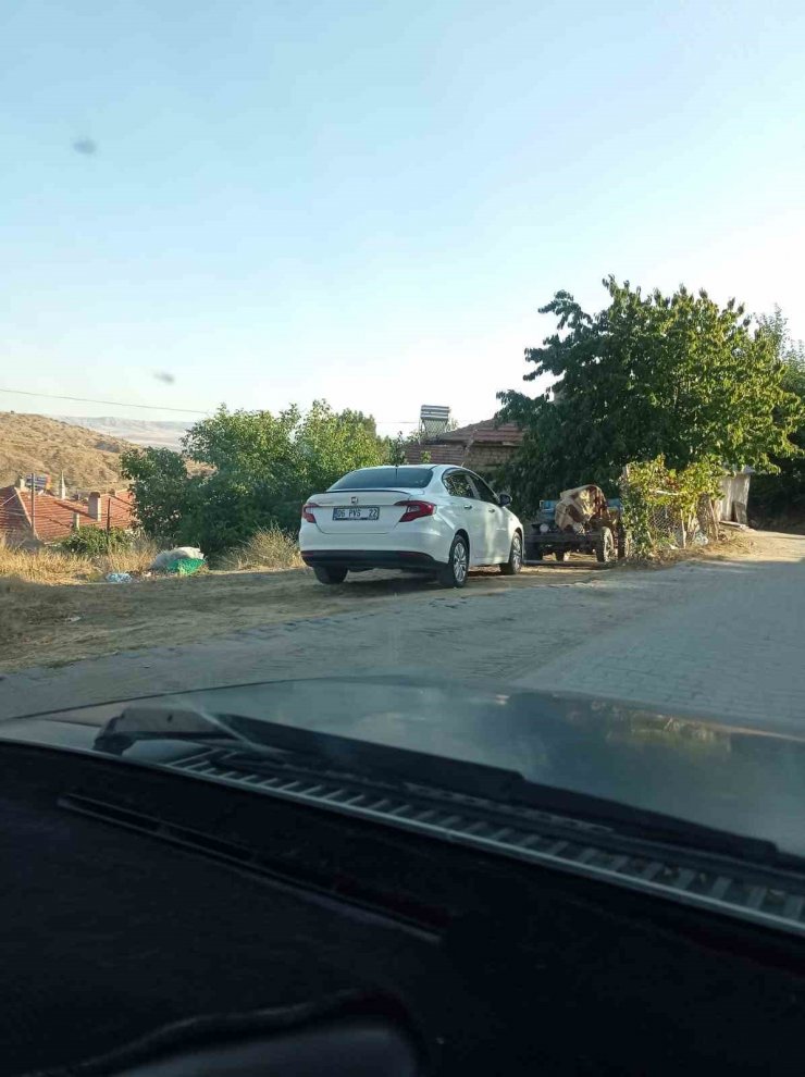 Ankara’da otomobil ile işçi servisi kafa kafaya çarpıştı: 15 yaralı