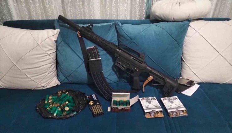 Adana’da DEAŞ’e yönelik operasyonda 17 terör örgütü mensubu yakalandı