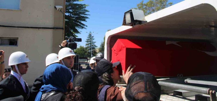 Şehit polis Akpınar için tören düzenlendi