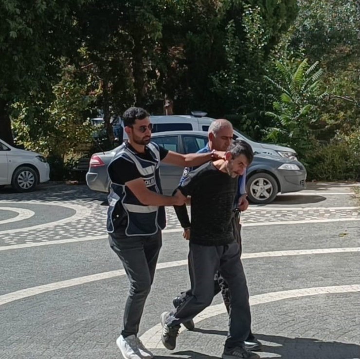 Konya’da uyuşturucu tacirlerine operasyon