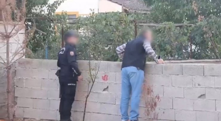 Hırsızlar önce kameraya, sonra polise yakalandı