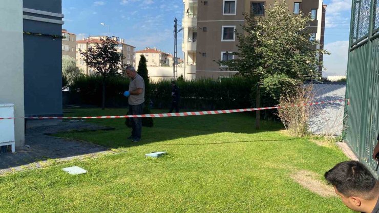 12’inci kattan düşen 14 yaşındaki çocuk hayatını kaybetti