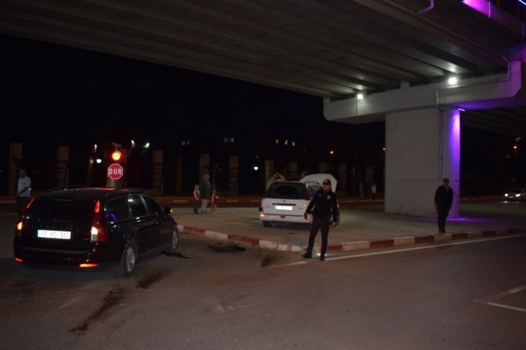 Karaman’da otomobiller çarpıştı: 2 yaralı