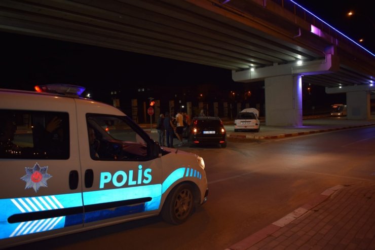 Karaman’da otomobiller çarpıştı: 2 yaralı