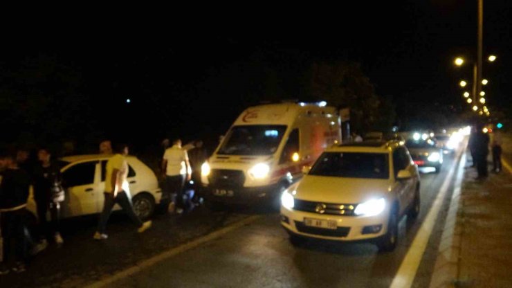 Asker konvoyunda 5 araç birbirine girdi: 3 yaralı