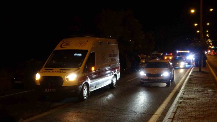 Asker konvoyunda 5 araç birbirine girdi: 3 yaralı