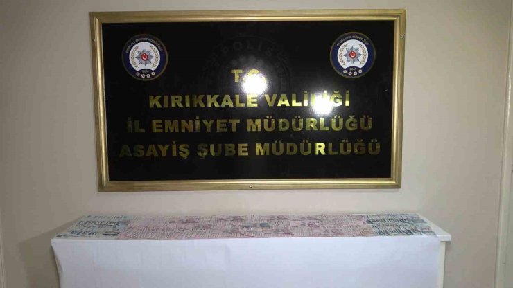 Yaşlı adamın 110 bin lirasını çalan şahıs yakalandı: Kapkaç anı kamerada