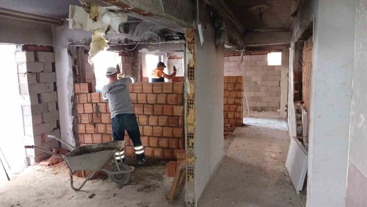 Ankara’da doğalgaz patlaması sonucu hasar gören ev ve dükkanların onarımına başlandı