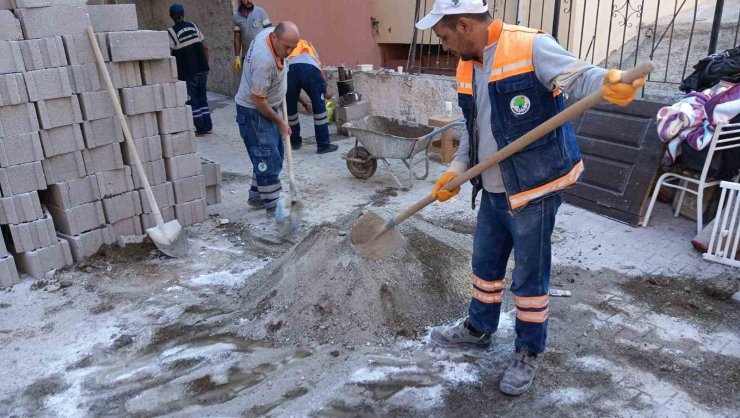 Ankara’da doğalgaz patlaması sonucu hasar gören ev ve dükkanların onarımına başlandı