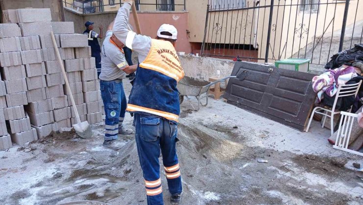 Ankara’da doğalgaz patlaması sonucu hasar gören ev ve dükkanların onarımına başlandı