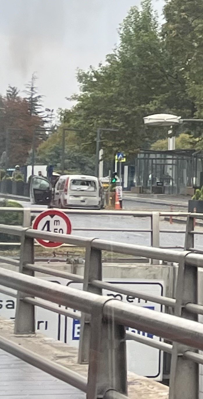 İçişleri Bakanlığı önündeki patlamada yaralanan 2 polisin tedavisi sürüyor