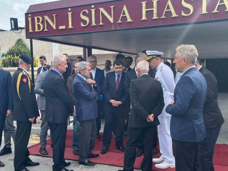 Bakan Yerlikaya ve MİT Başkanı Kalın’dan saldırı girişiminde yaralanan polislere ziyaret
