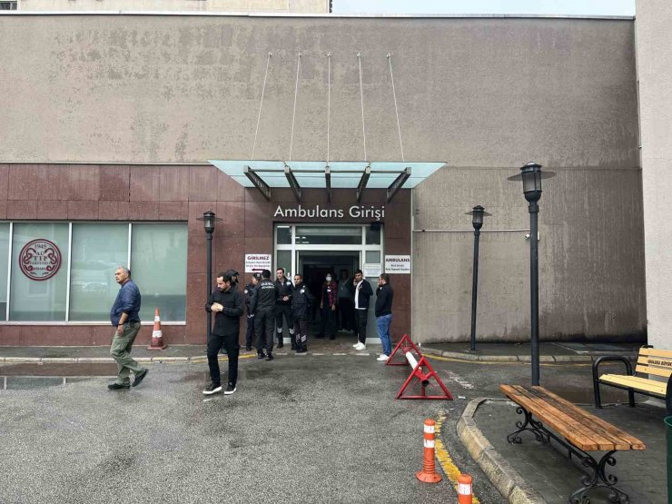 İçişleri Bakanlığı önündeki patlamada yaralanan 2 polisin tedavisi sürüyor