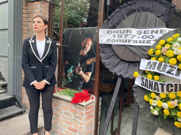 Müzisyen Onur Şener, ölümünün birinci yıl dönümünde anıldı