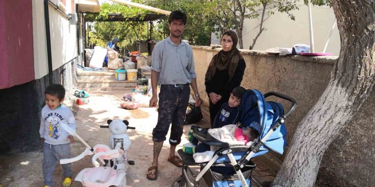 4 çocuğu sel sularında kalan aile evsiz ve eşyasız kaldı