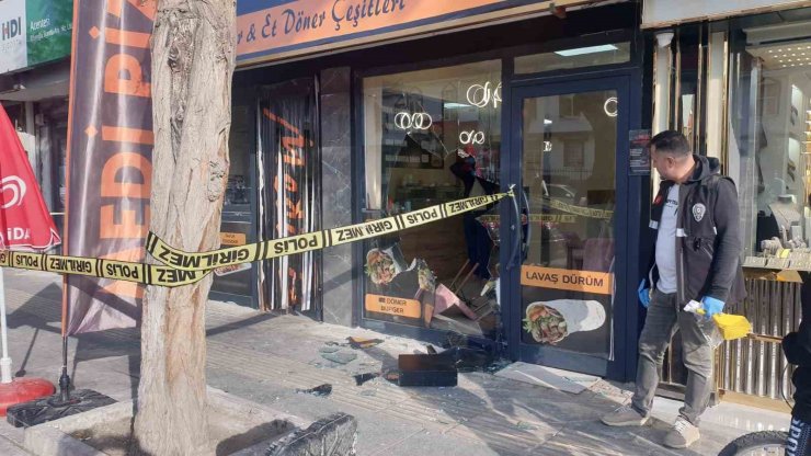 İki kardeşin kavgası kanlı bitti: 1 yaralı