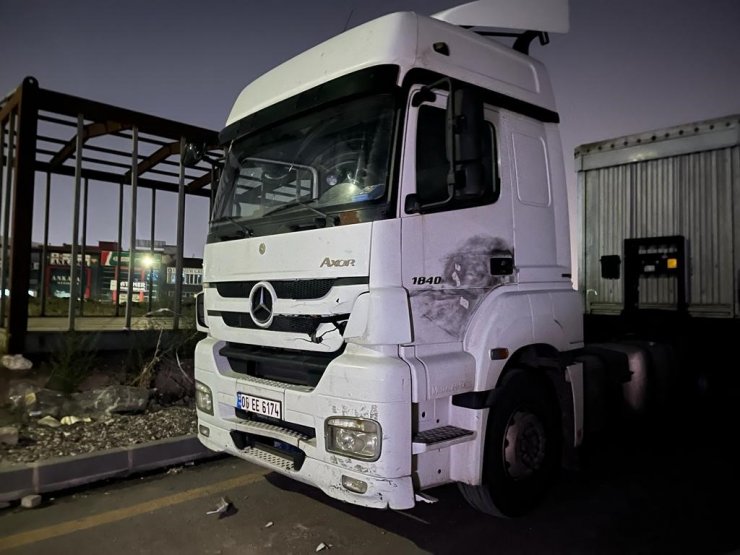 Ankara’da bir kişi tır ve dorse arasına sıkışarak hayatını kaybetti