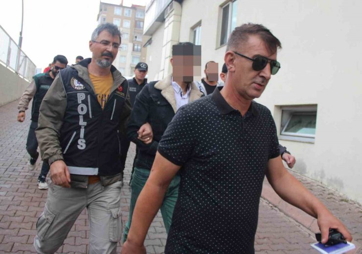 Kayseri’de zehir tacirlerine Şafak Operasyonu: 24 gözaltı