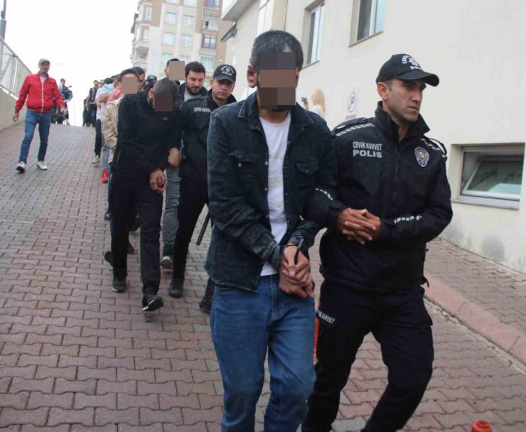 Kayseri’de zehir tacirlerine Şafak Operasyonu: 24 gözaltı