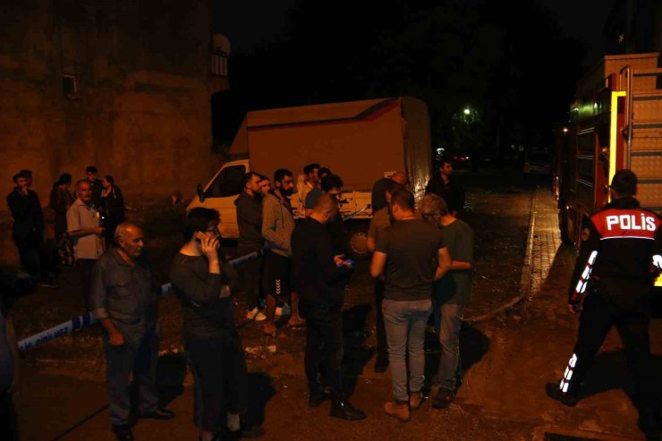 Eşini ve kendini bıçaklayıp yaşadıkları evi yakan şahsa 18 yıl hapis cezası