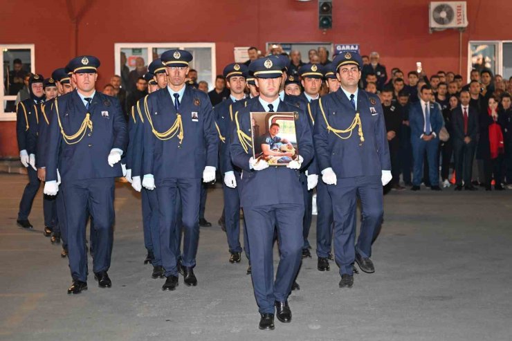 Ankara’da yangında şehit olan itfaiye eri için resmi cenaze töreni düzenlendi
